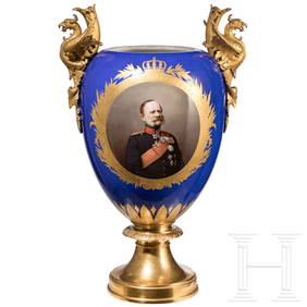 King Wilhelm I of Württemberg - a large KPM vase, circa 1850 (1 of 10)