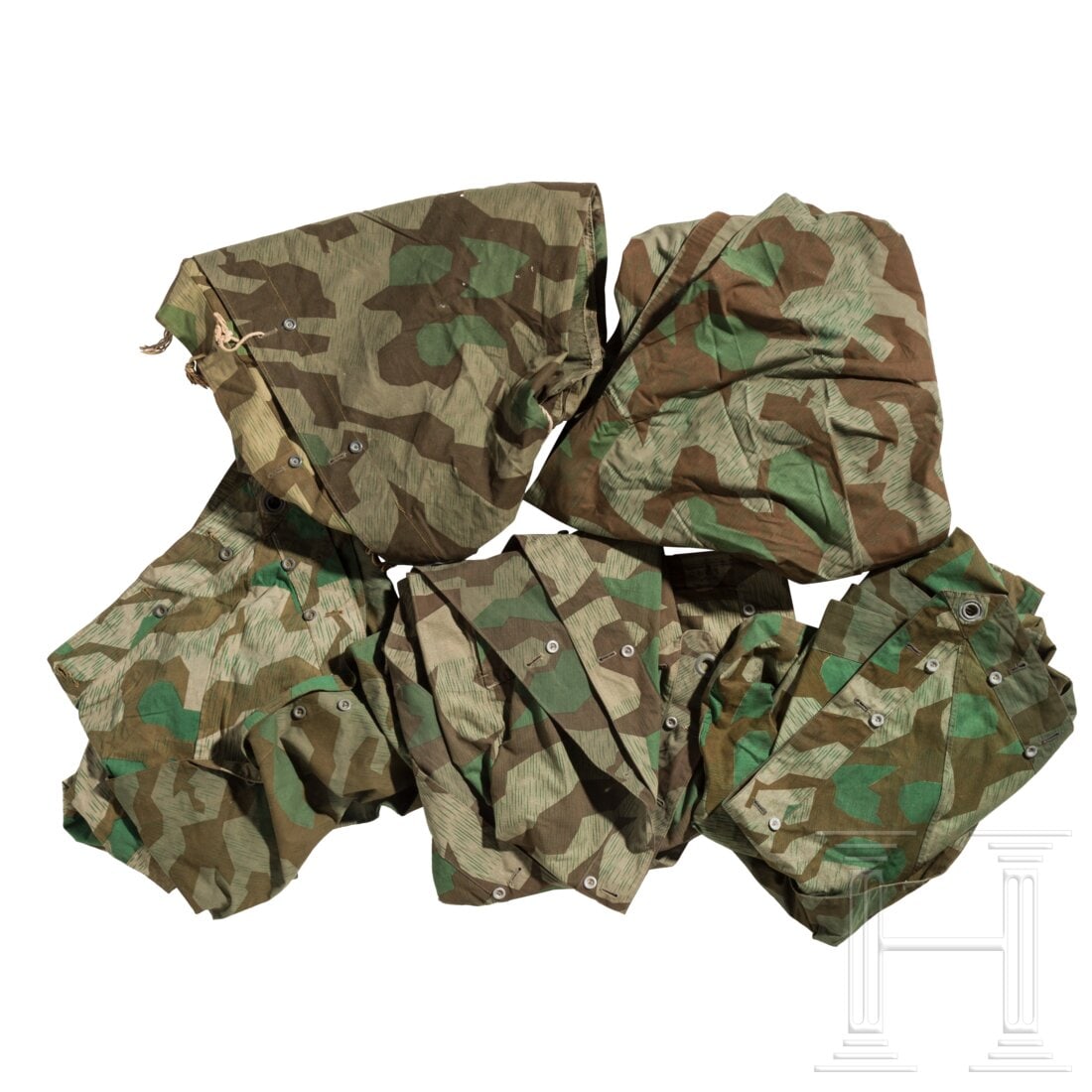 Five M31 shelter quarters, splinter-pattern: Five M31 shelter quarters, splinter-patternDie Zeltbahnen (Dreieckszeltbahn) sind in gutem Zustand, relativ "farbfrisch", beidseitig bedruckt, keine größeren Löcher oder Flickstellen, verschiedene 