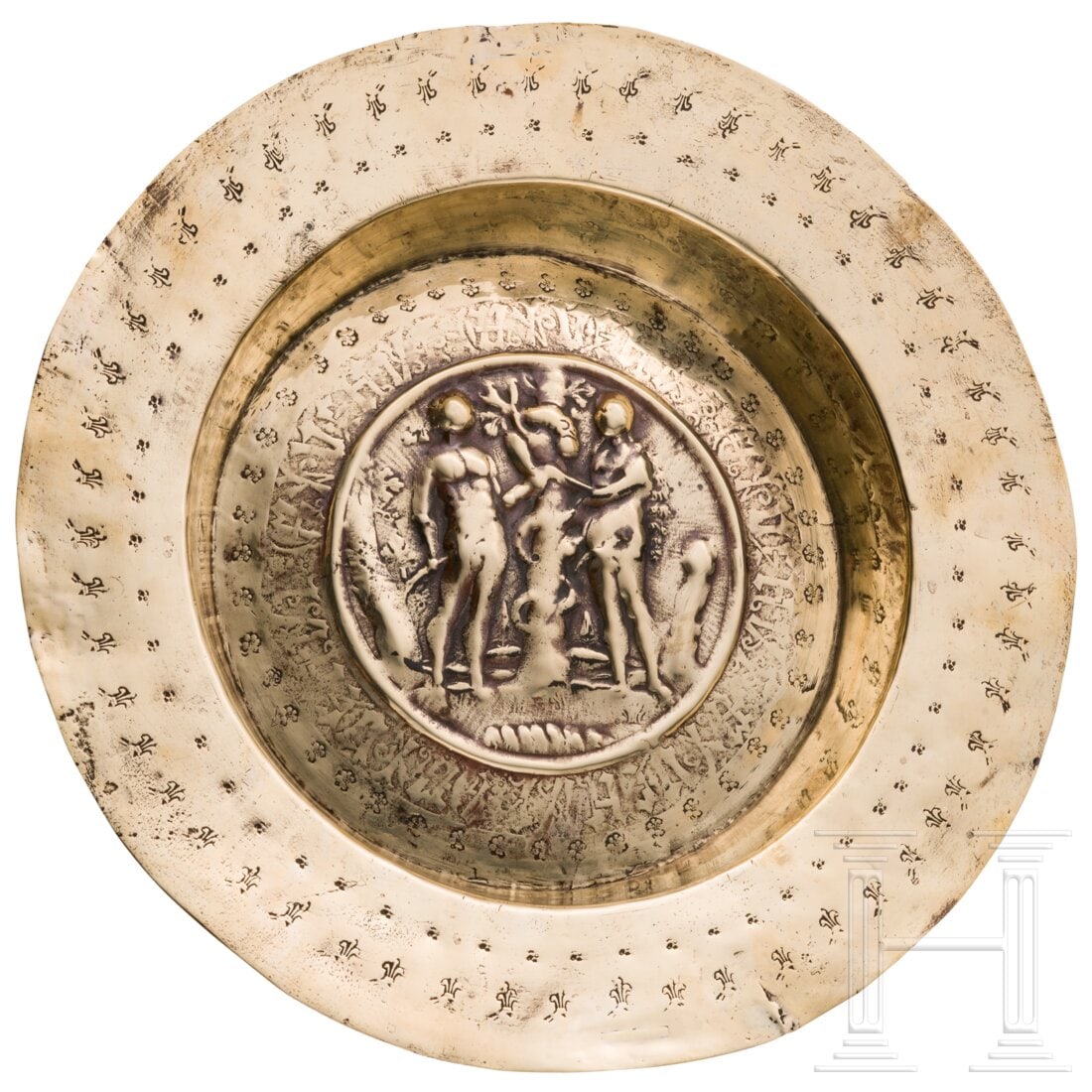 A Nuremberg alms basin with adam & Eve motive, 1st half of the 16th century: A Nuremberg alms basin with adam & Eve motive, 1st half of the 16th centuryTiefes Becken mit breiter Fahne aus schwerem Messing-Schlagblech. Im Spiegel reliefierte Szene des Sündenfalls nach einer Vo