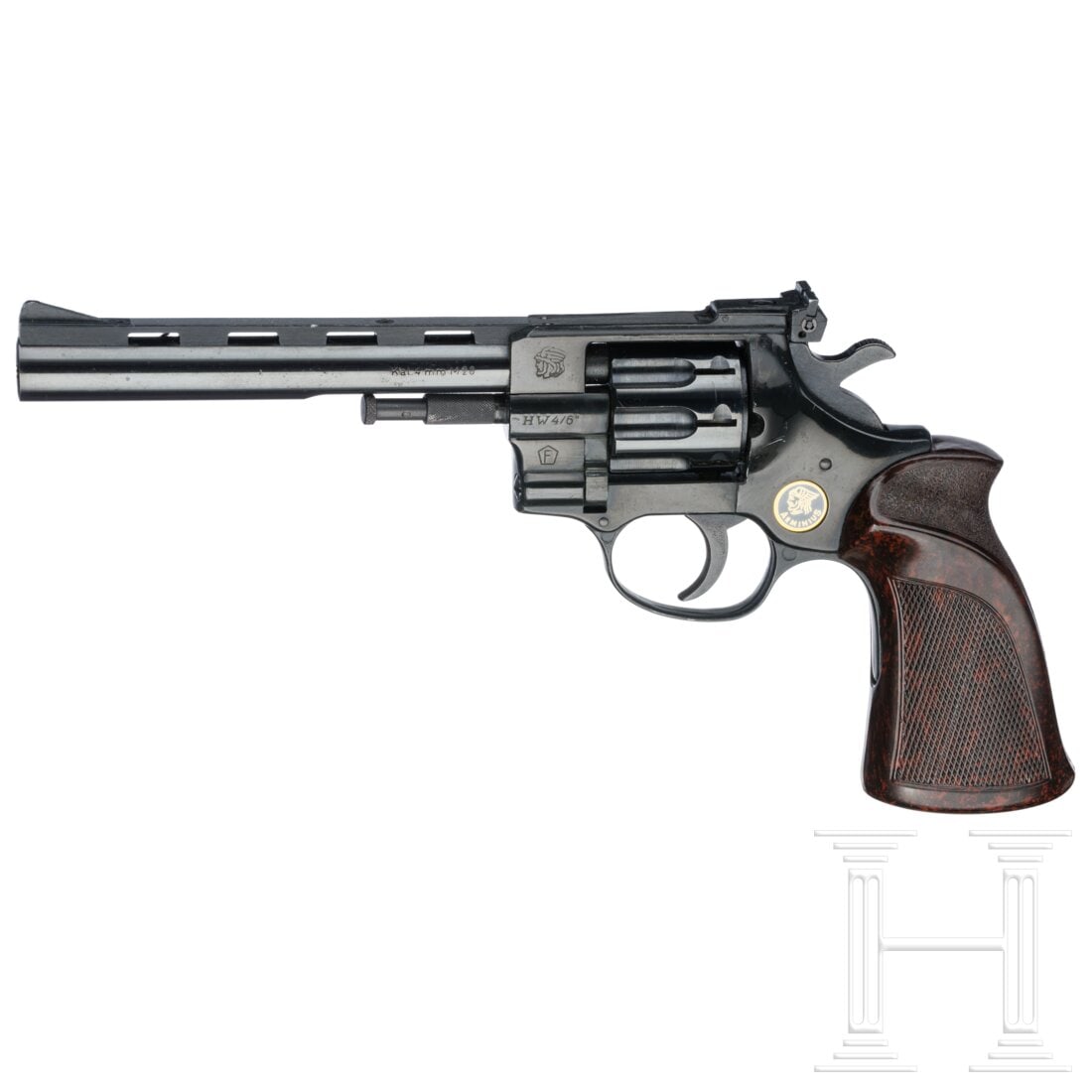 An Arminius Mod. HW 4/6": An Arminius Mod. HW 4/6"Cal. 4mmM20, SN. 687010, reinigungsbedürftiger Lauf mit ventilierter Schiene, Länge 150 mm. Achtschüssig. Kennzeichen "F" im Fünfeck (PTB 45). Mikrovisier. Ausstosserstange