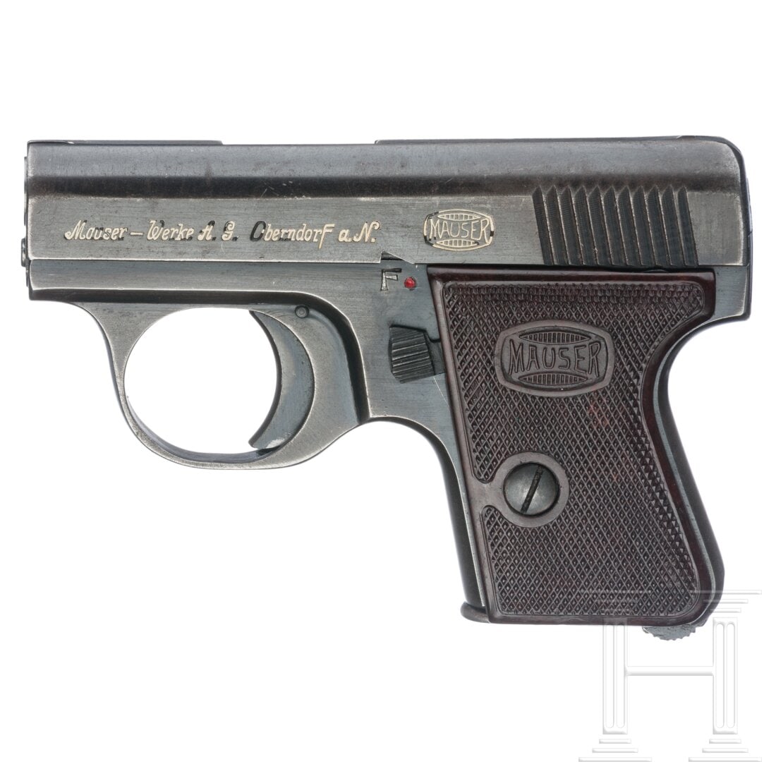 A Mauser Mod. W.T.P. 2: A Mauser Mod. W.T.P. 2Cal. 6,35mmBrowning, SN. 75316, blanker Lauf, Länge 2". Sechsschüssig. Signalstift. Beschuss Doppelkrone/"U". Links am Verschluss Firmierung mit Mausertonne, rechts "W.T.P. -