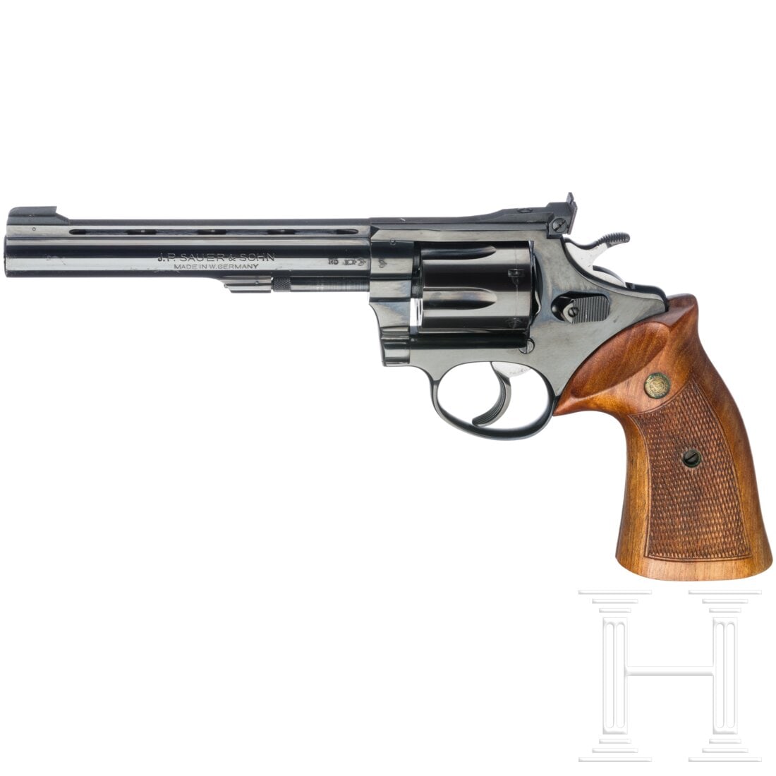 A Sauer & Sohn Mod. Trophy: A Sauer & Sohn Mod. TrophyCal. .22lr, SN. K01356, nummerngleich. Blanker, ventilierter Lauf, Länge 150 mm. Sechsschüssig. Beschuss 1973. Rechts am Rahmen US-Adresse "Hawes Firearms Co / Los
