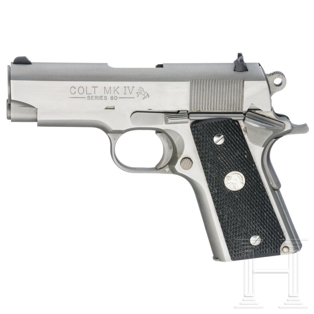 A Colt Mk IV Serie's 80 "Officer's ACP": A Colt Mk IV Serie's 80 "Officer's ACP"Cal. .45Auto, SN. SF30959, nummergleich. Blanker Lauf, Länge 3½". Sechsschüssiges Magazin. Dt. Beschuss. Fertigung in den 1980er-Jahren. Dreipunktvisier