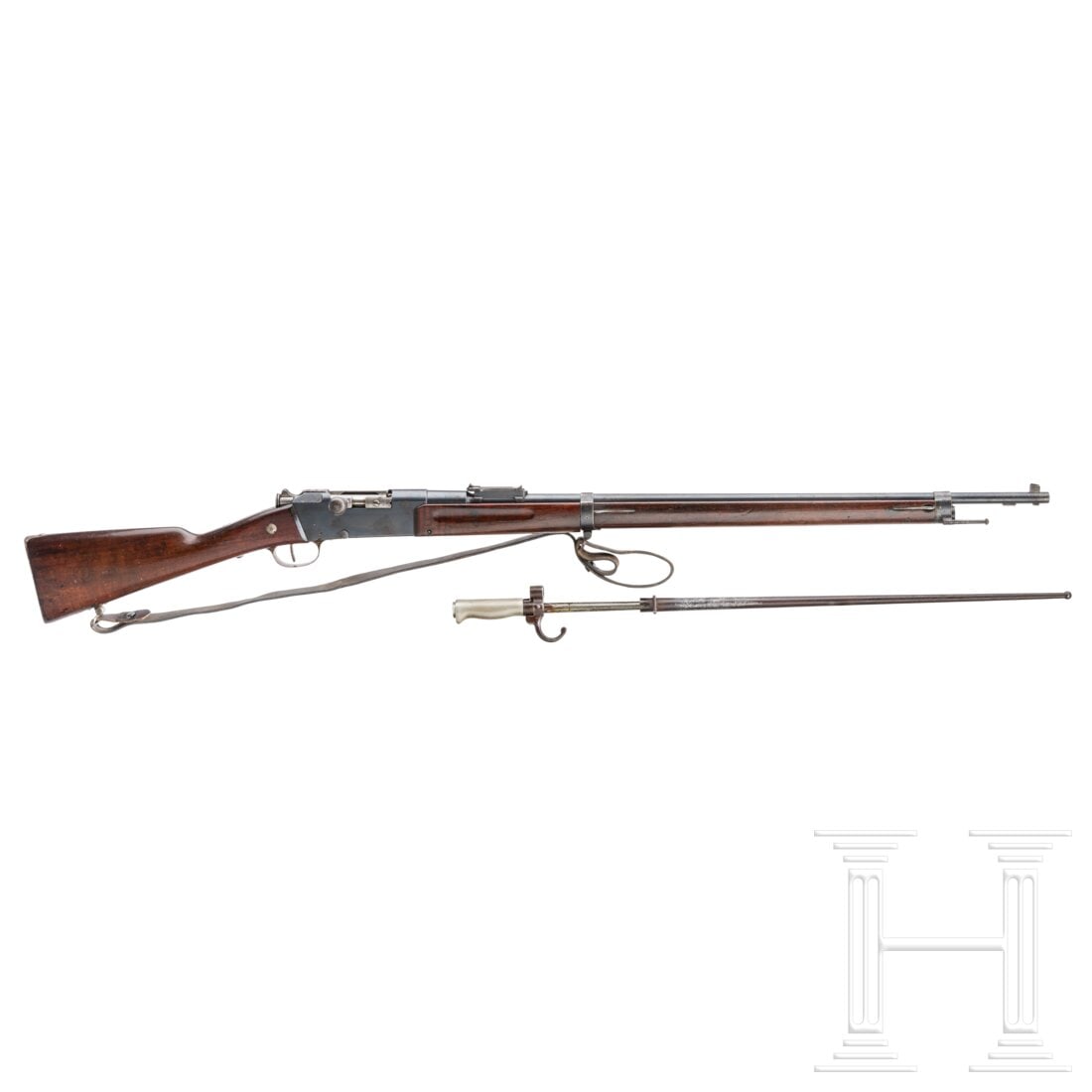 A Lebel Mod. 1886 M93: A Lebel Mod. 1886 M93 Cal. 8x51R Lebel, SN. 16412, nummerngleich einschl. Schloss. Leicht rauer Lauf, Länge 80 cm. Achtschüssig. Fertigung 1889. Links am Schlosskasten bezeichnet "Manufacture D'Arme