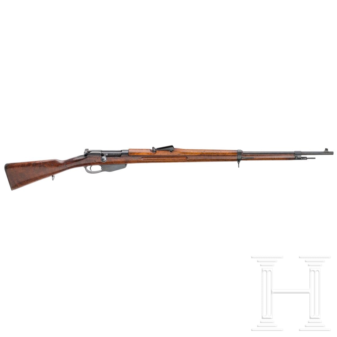A Steyr Mod. 1896: A Steyr Mod. 1896Cal. 8x50R Mannl, SN. 6603E , nummerngleich bis auf Schloss. Matter, leicht rauer Lauf, Länge 80 cm. Quadrantenvisier skaliert 4 - 20. Links an der Führung gemarkt "STEYR 1896". Üb