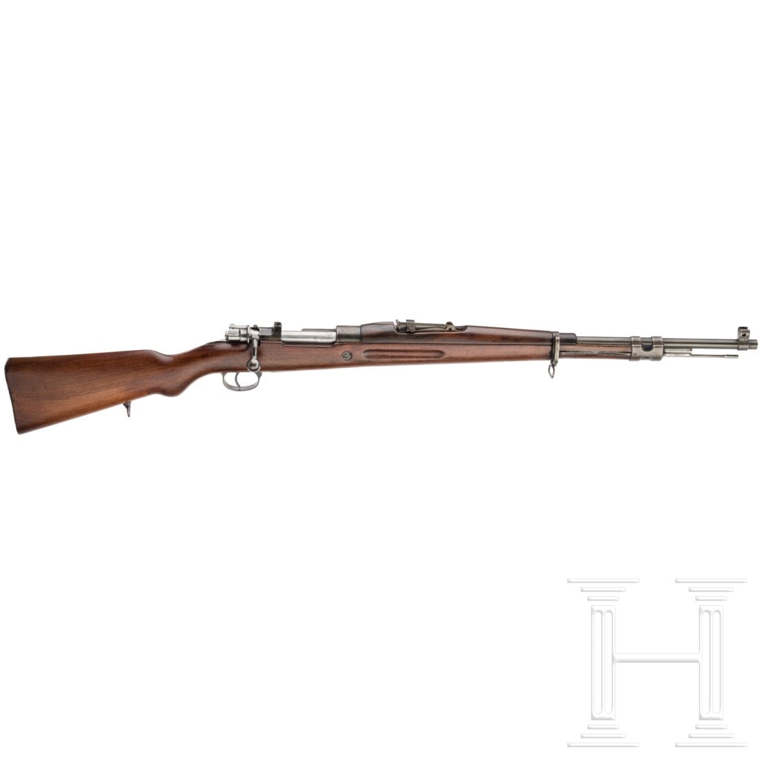 An FN Mod. 1935 carbine: An FN Mod. 1935 carbineCal. 7,65x53Arg, SN. 27564, nummerngleich. Spiegelblanker Lauf. Gültiger Beschuss. Hülsenkopf mit peruanischem Wappen und Umschrift "Republica Peruana", rechts "MODELO 1935", 