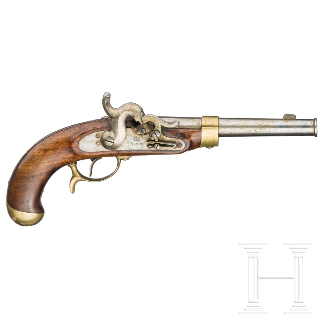 A percussion pistol M 1850: A percussion pistol M 1850Oktagonaler, in rund übergehender Lauf mit verstärkter Mündung. Glatte Seele im Kaliber 15,2 mm. Über der Kammer mehrfach gemarkt. Flache Schlossplatte mit "Danzig" unter
