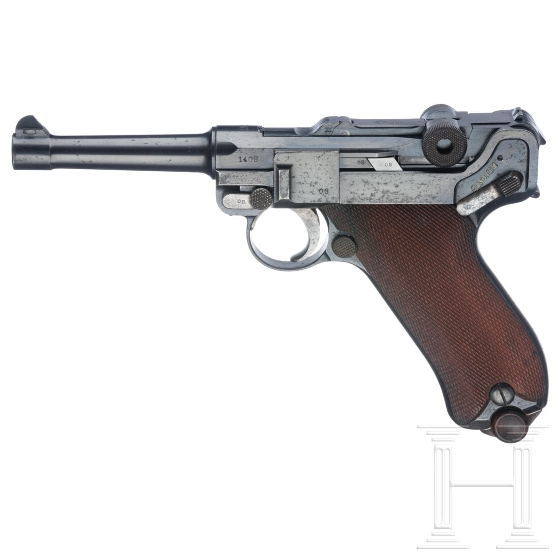 A DWM Luger, 1913: A DWM Luger, 1913Cal. 9mmLuger, SN. 1408 , äußerlich nummergleich. Blanker Lauf. Der Hülsenkopf gemarkt "1913". Sicherung und Ladeanzeiger. Militärische Beschuss- und Abnahmestempel. Das Griffstü