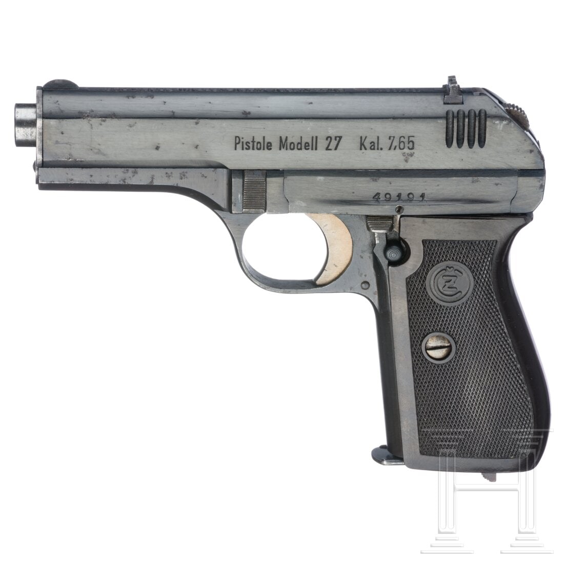A CZ Mod. 27, 1939: A CZ Mod. 27, 1939Cal. 7,65mmBrowning, SN. 49191 , nummerngleich. Blanker Lauf. Single Action. Neunschüssiges Magazin. Frühe deutsche Verschlussbeschriftung. Abnahme Adler/"WaA76". Nachbrünierung, 