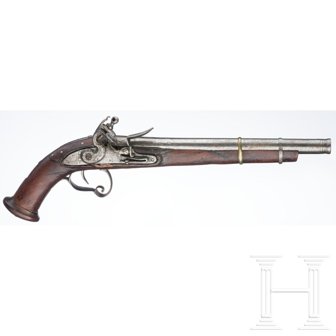 An Afghan or Pakistani flintlock pistol, 1st half of the 19th century: An Afghan or Pakistani flintlock pistol, 1st half of the 19th centuryRunder, leicht konischer Damastlauf mit kanonierter Mündung. Glatte Seele im Kaliber 17,5 mm. Auf der Oberseite mit Laufschiene Re