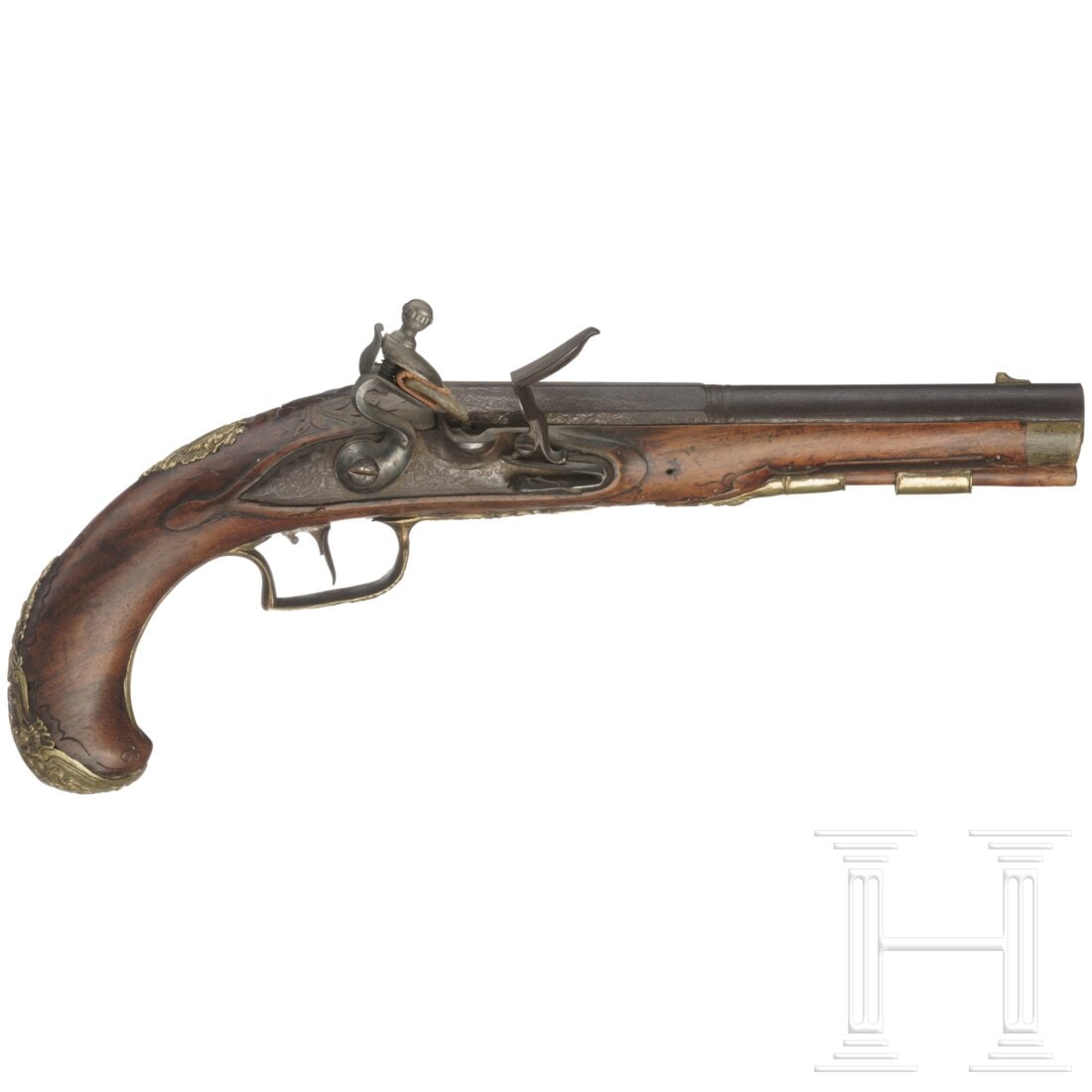 A flintlock pistol with gold-plated fittings by Franz Poltz in Karlsbad, circa 1790: A flintlock pistol with gold-plated fittings by Franz Poltz in Karlsbad, circa 1790Oktagonaler, nach Baluster in rund übergehender Lauf mit glatter Seele im Kaliber 13,5 mm. Über der Kammer Reste vo