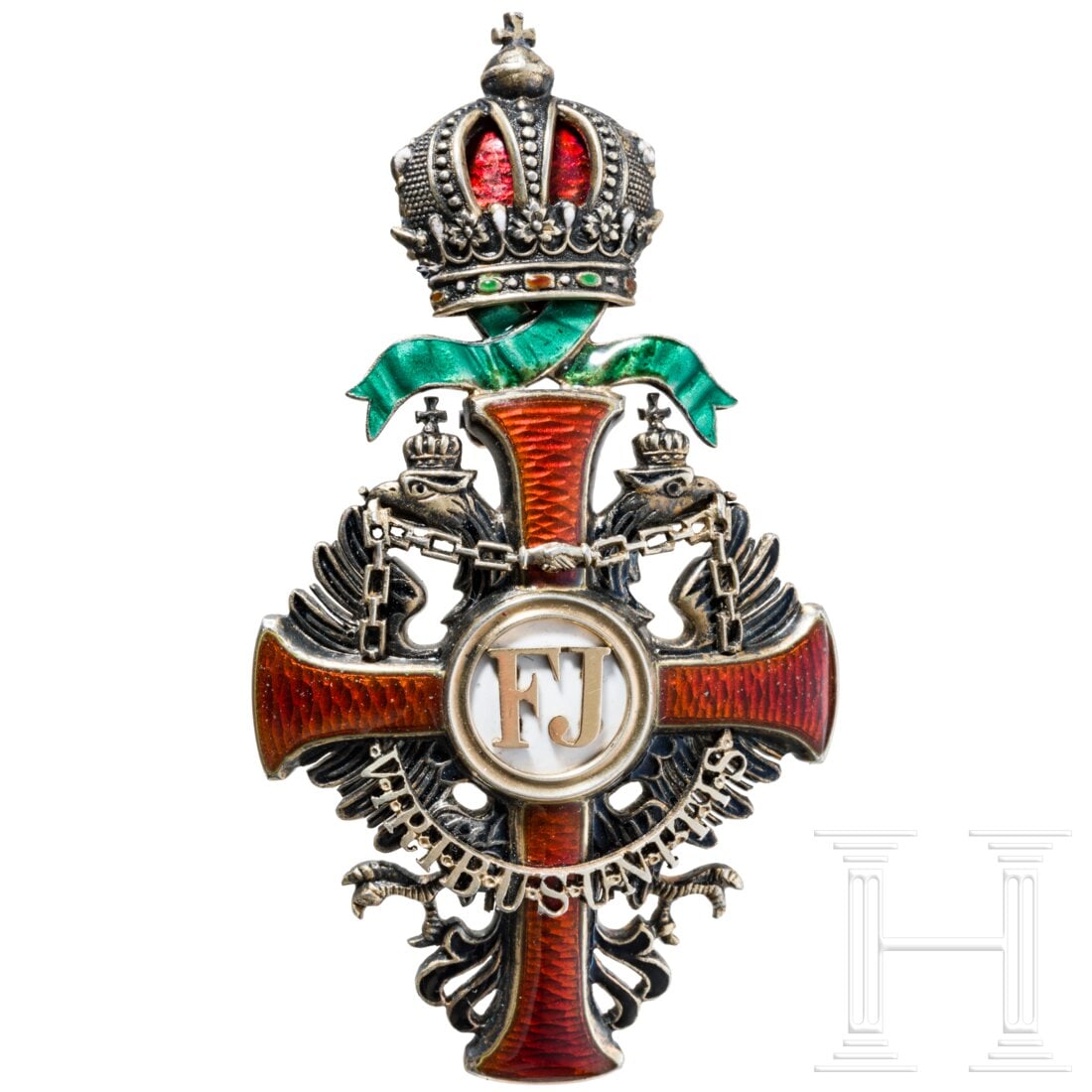 Order of Franz Joseph - an Officer's Cross with war decoration, circa 1916: Order of Franz Joseph - an Officer's Cross with war decoration, circa 1916Versilbertes Steckkreuz, schauseitig mehrfarbig emailliert, Kriegsdekoration in Form grün emaillierter Pendilien, rs. die bau