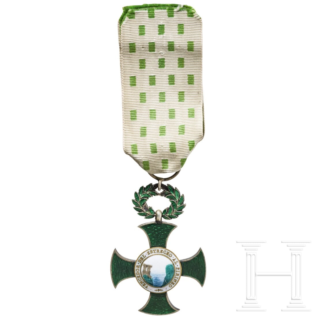 A ‘Cruz del Tercer Ejército’ Medal: A ‘Cruz del Tercer Ejército’ MedalSpäte Fertigung. Silbernes Tatzenkreuz, beidseitig emailliert, im Zentrum aufgelegte Medaillons (teils berieben), avers beschriftet "Vencedor del Estrecho al Pi