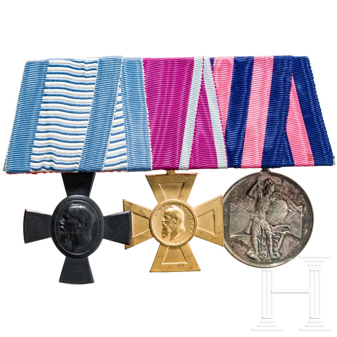A medal bar with three pieces (1 of 2)