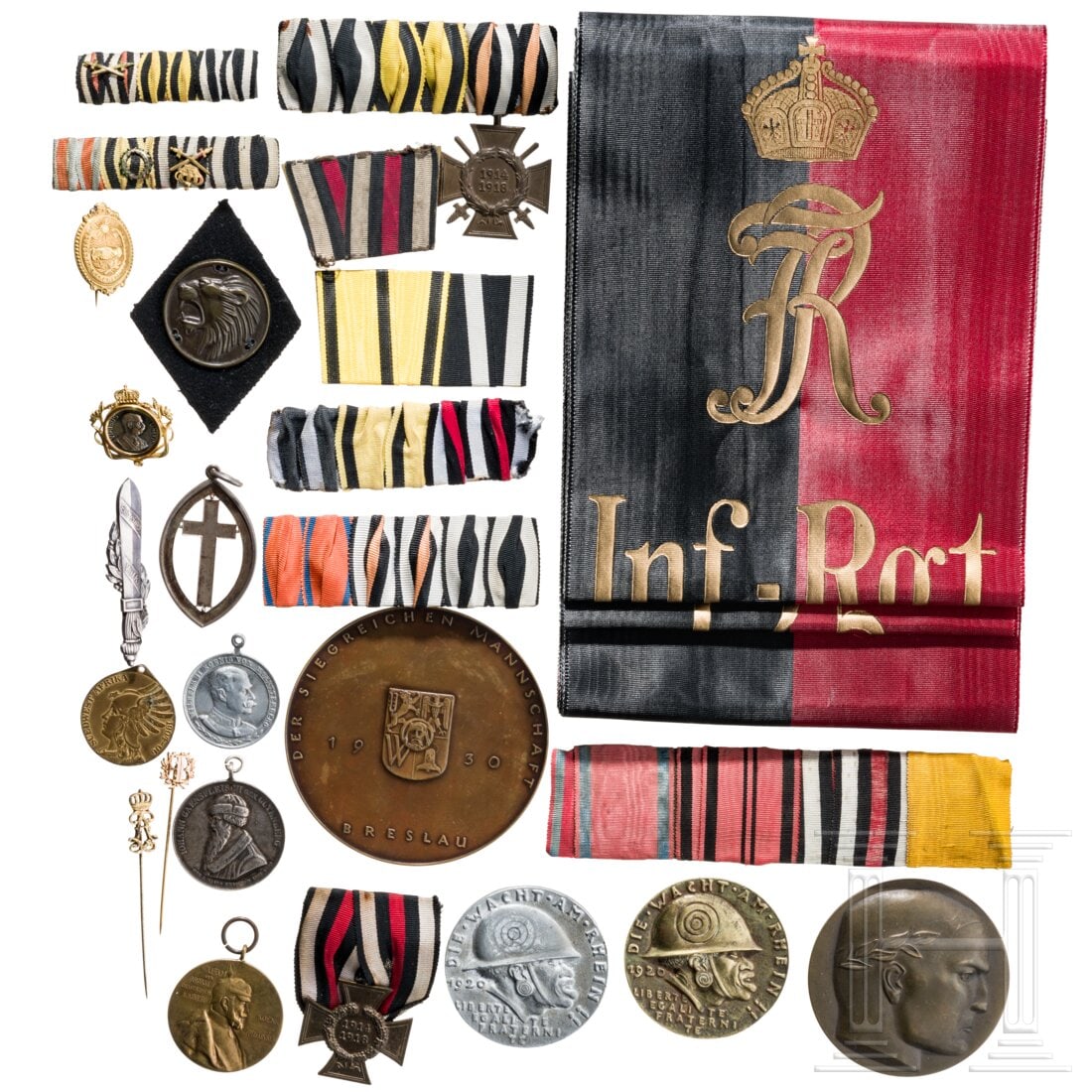 A group of medals and badges: A group of medals and badgesCa. 30 Auszeichnungen/Abzeichen, darunter die Südwest-Afrika Denkmünze für Kämpfer, ein Ärmelabzeichen des Freikorps Epp, ein Anhänger „Land Krankenpflege" u.v.m. s