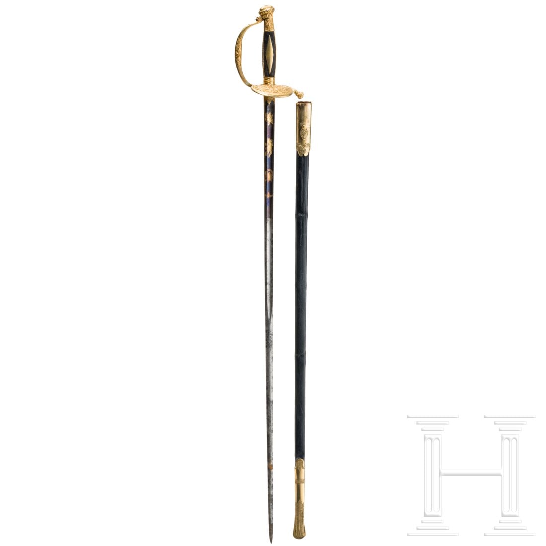 A sword for high-ranking officers of the First Empire: A sword for high-ranking officers of the First EmpireKräftige, beidseitig gekehlte Rückenklinge (fleckig, stellenweise narbig), im oberen Viertel beidseitig verziert mit geätzten, vergoldeten Troph