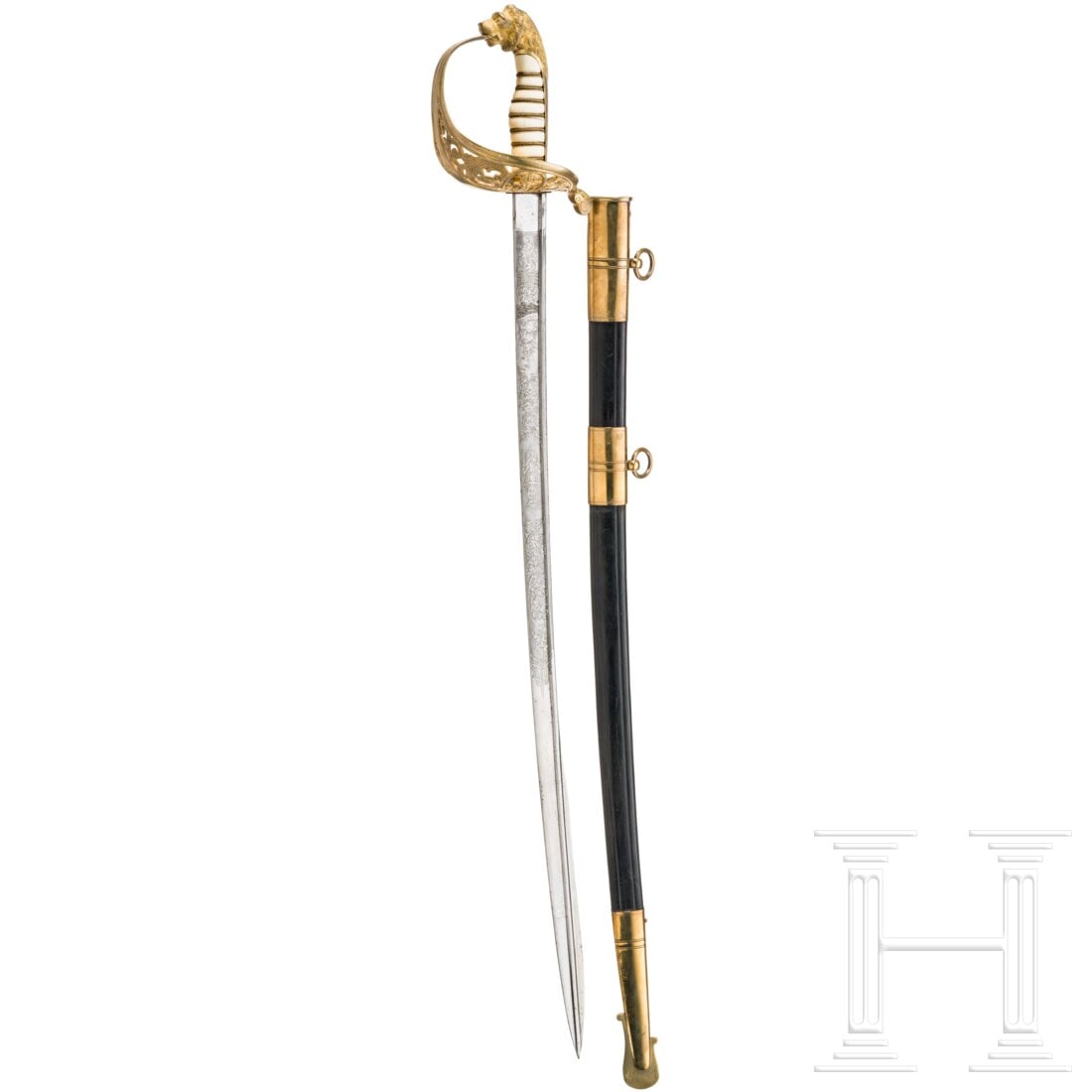 A sabre for officers of the Dutch Navy, circa 1910: A sabre for officers of the Dutch Navy, circa 1910Kräftige, leicht geschwungene Steckrückenklinge mit Schör, beidseitig und am Rücken reich geätzt mit Ranken und maritimen Motiven, dabei der Schr