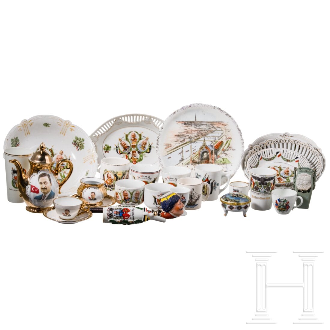 A collection of Turkish patriotic ceramics, 20th century: A collection of Turkish patriotic ceramics, 20th centuryMeist weißes, glasiertes Porzellan, farbig bedruckt oder bemalt, teils vergoldet, oft berieben. Eine Mokkakanne mit Portrait Bülent Ecevits, d
