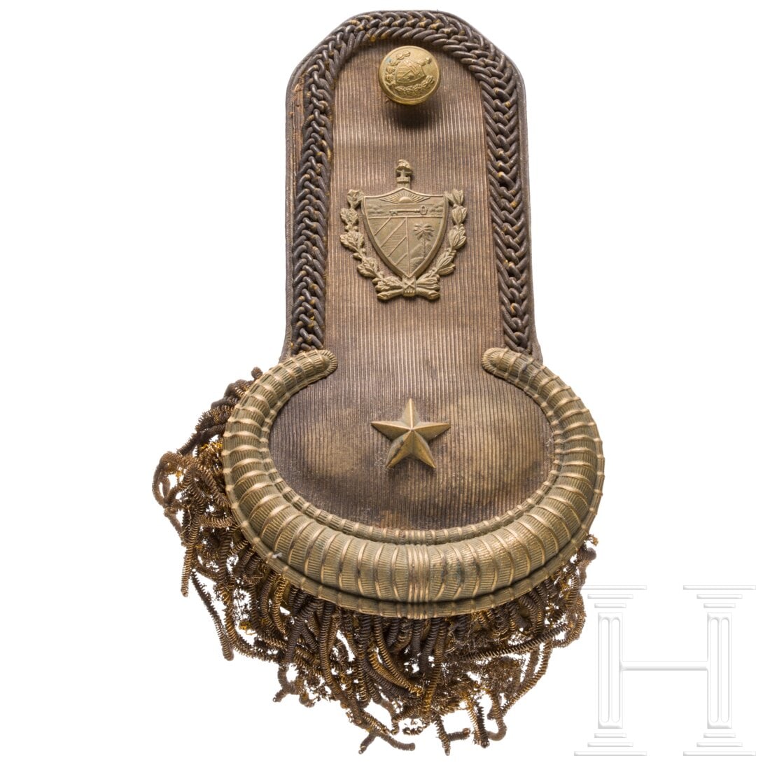 An epaulette of a Cuban officer, before 1958: An epaulette of a Cuban officer, before 1958Feld und Schieber aus goldenem Gespinst, einteiliger Halbmond aus geprägtem vergoldeten Buntmetall, lose goldene Kantillen (unvollständig). Aufgelegter ve
