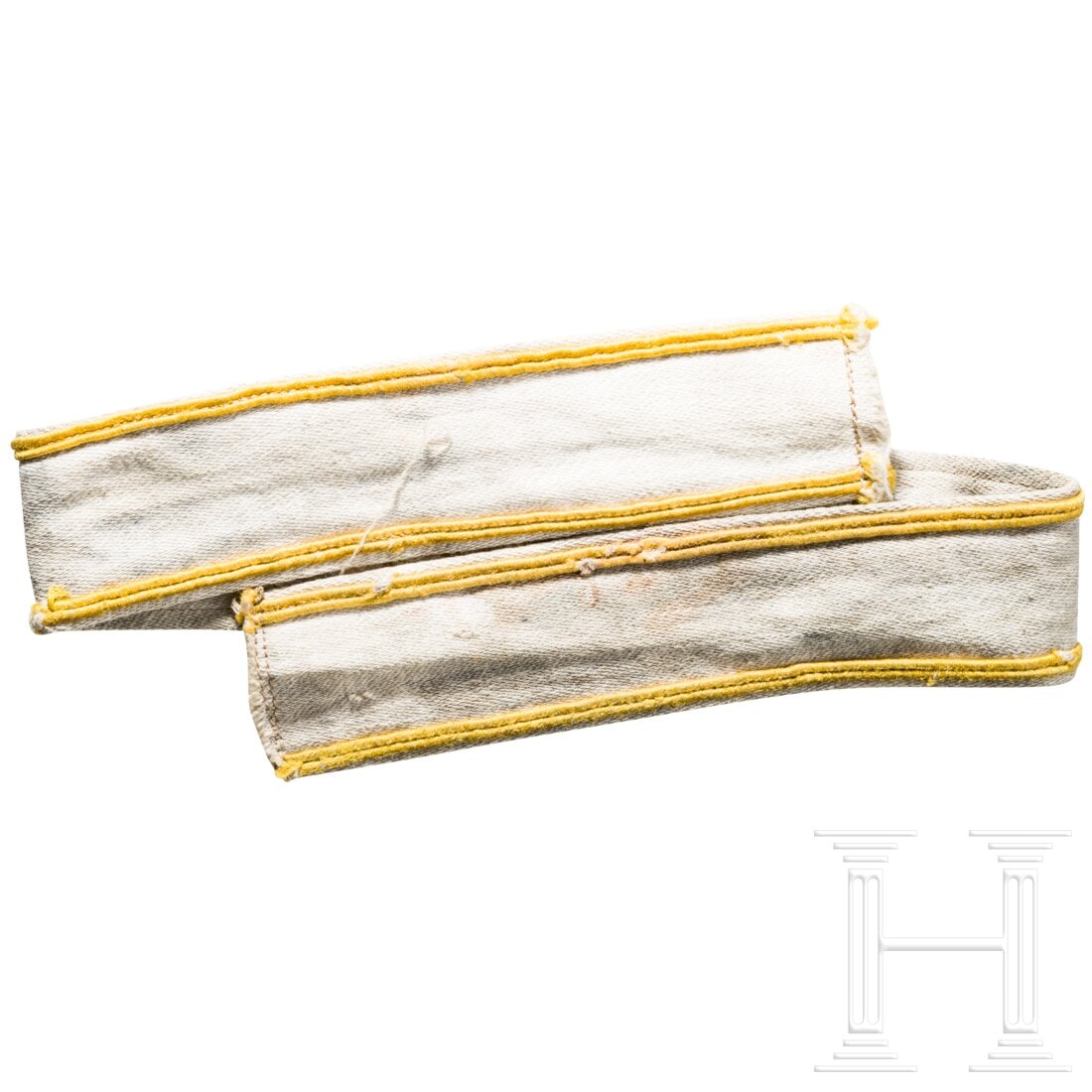 A cuff title "Kreta" - 2