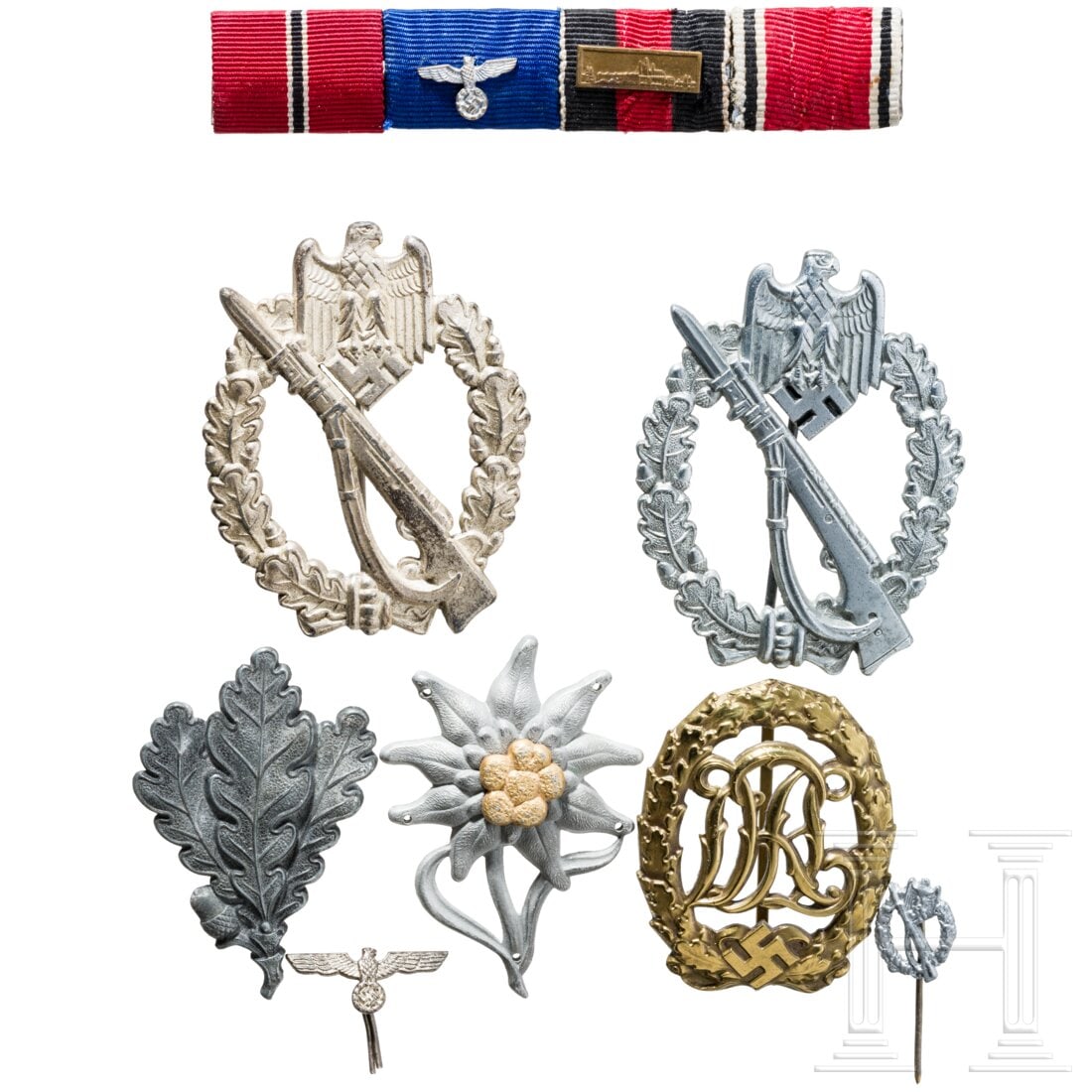 A small group of orders: A small group of ordersZwei Infanterie-Sturmabzeichen in Silber, jeweils massive Feinzinkausführungen der Hersteller JFS bzw. FZS. Dazu ein Reichssportabzeichen in Bronze, zwei Mützenabzeichen u.a.