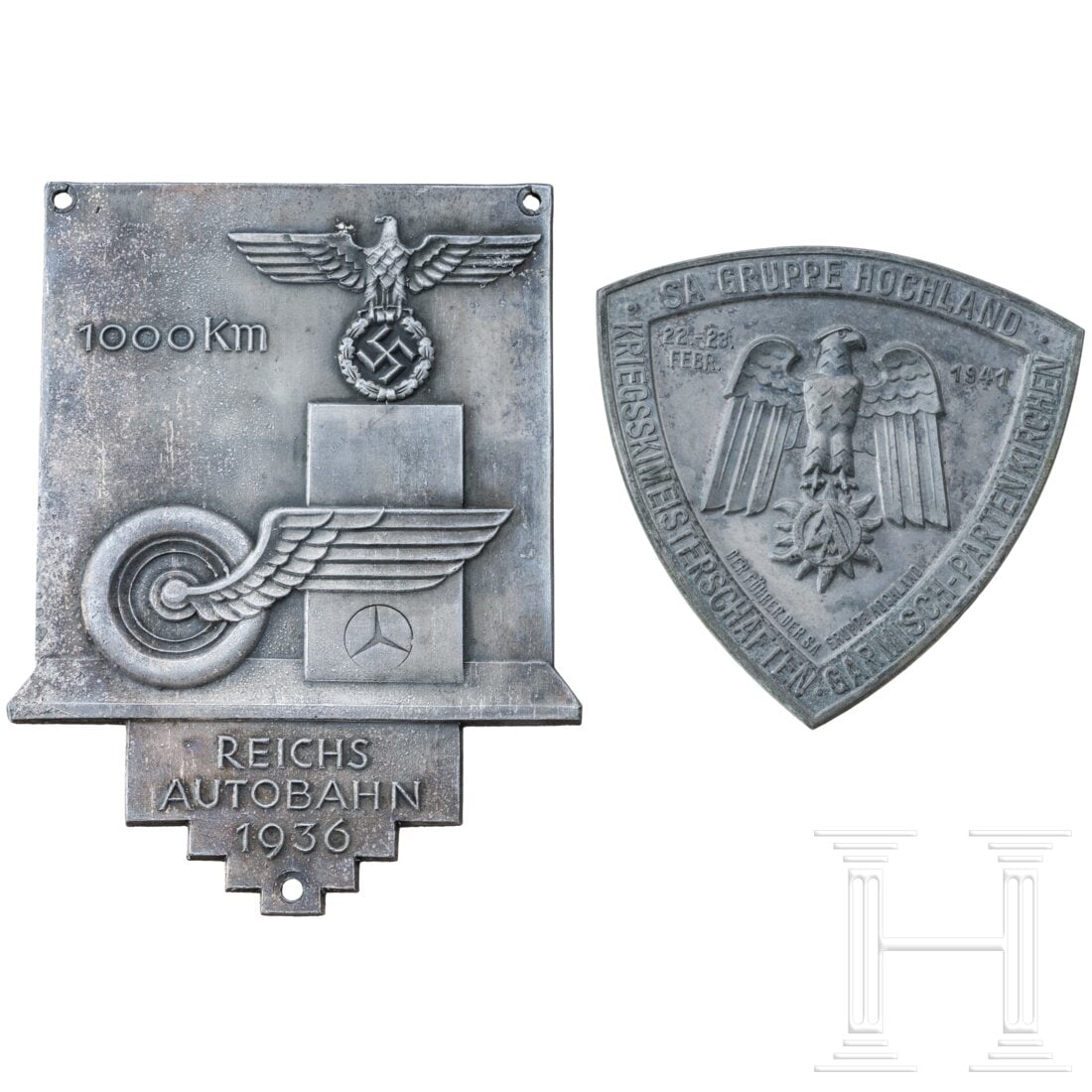 Two plaques: Two plaquesJeweils Feinzink, migriert: "1000 Km Reichsautobahn 1936" und "SA-Gruppe Hochland - Kriegsskimeisterschaften - Garmischpartenkirchen 1941".Condition: II