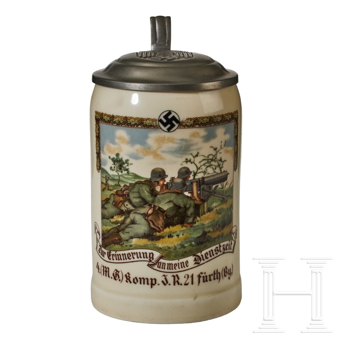 A stein commemorating service in the 4 Maschinengewehr Kompanie, Infanterie Rgt. 21 Fürth Bayern: A stein commemorating service in the 4 Maschinengewehr Kompanie, Infanterie Rgt. 21 Fürth BayernHalf-litre white stein with a beautiful depiction of a 3-man crew manning a MG 08 Maxim machine gun. Sm