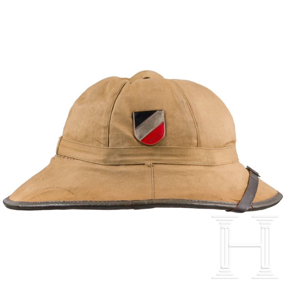 A 1st pattern army pith helmet - 2