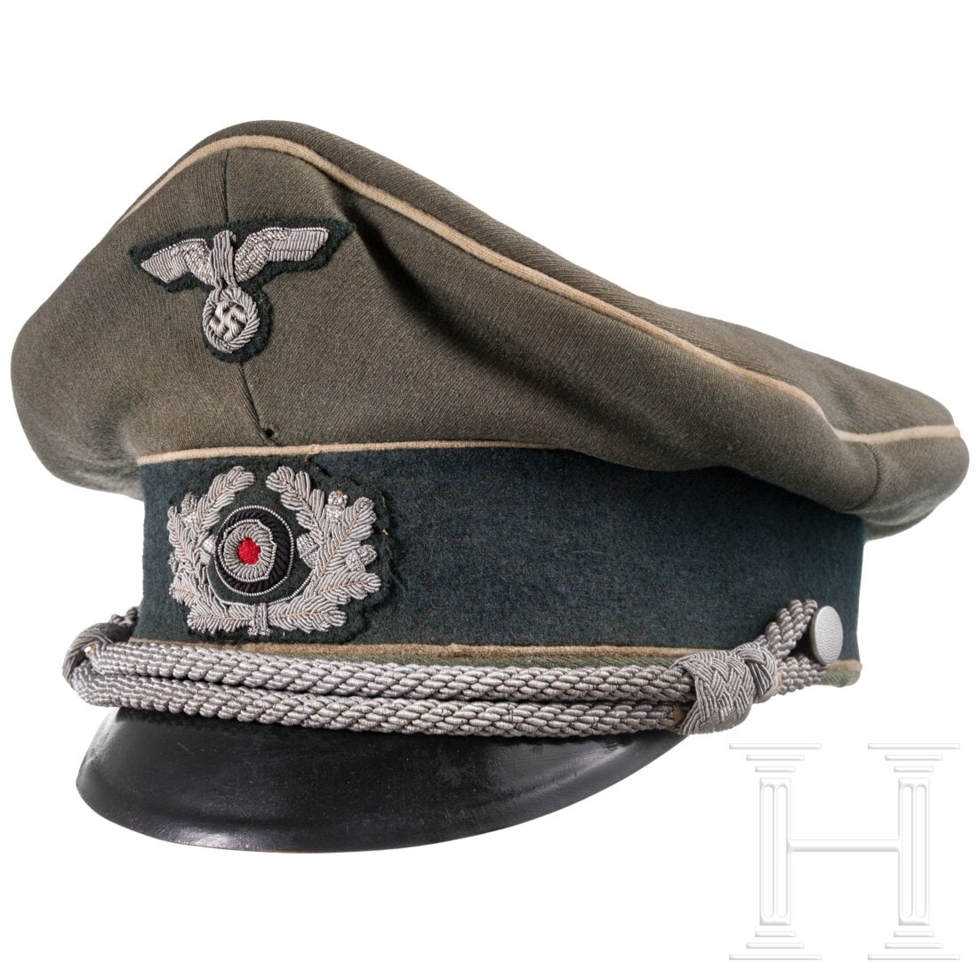 An infantry officer's visor cap (1 of 5)