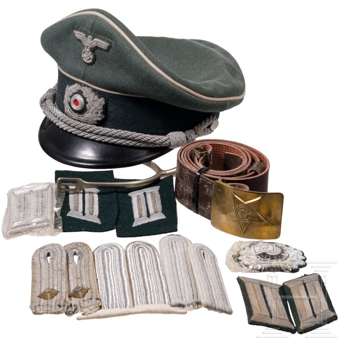 An Infantry visor cap and insignia of Oberleutnant Walter Schmidt (1 of 6)