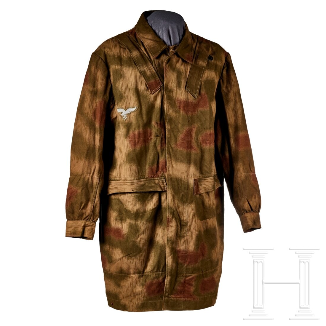 Fallschirmjäger Knochensack der Luftwaffe: Fallschirmjäger Knochensack der Luftwaffe Hervorragender, kaum getragener Knochensack der Luftwaffe aus schwerem Baumwollköper im Sumpftarnmuster. Die Außenseite mit deutlich aufgedruckten,