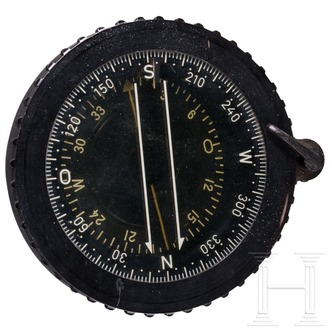 A Luftwaffe compass OK42, Fl. 23238: A Luftwaffe compass OK42, Fl. 23238Braunes Bakelitgehäuse, an der Seite das Typenschild, Hersteller "dxt", Abnahmestempel am Boden. Condition: II +