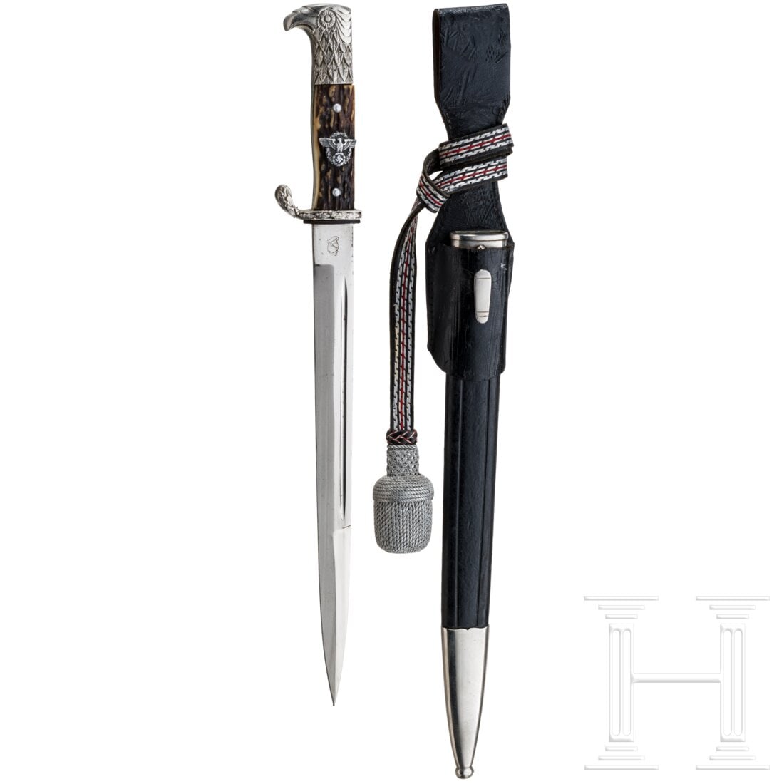 A Police dress bayonet with leather frog and portepee, manufacturer WKC: A Police dress bayonet with leather frog and portepee, manufacturer WKC Frühe Klinge des Herstellers WKC, aufgenietete Hirschhorn-Griffschalen mit Polizeiadler, die Nieten aus Aluminium, vernickeltes