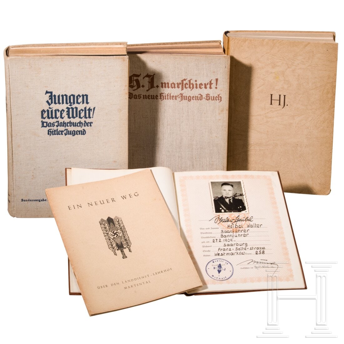 A small grouping of an HJ leader: A small grouping of an HJ leaderSportbuch, ausgestellt an HJ-Bannführer Walter Heibel, HJ-Gebiet 12 Westmark, ausgezeichnet mit dem HJ-Leistungsabzeichen in Silber und HJ-Führersportabzeichen am 02.