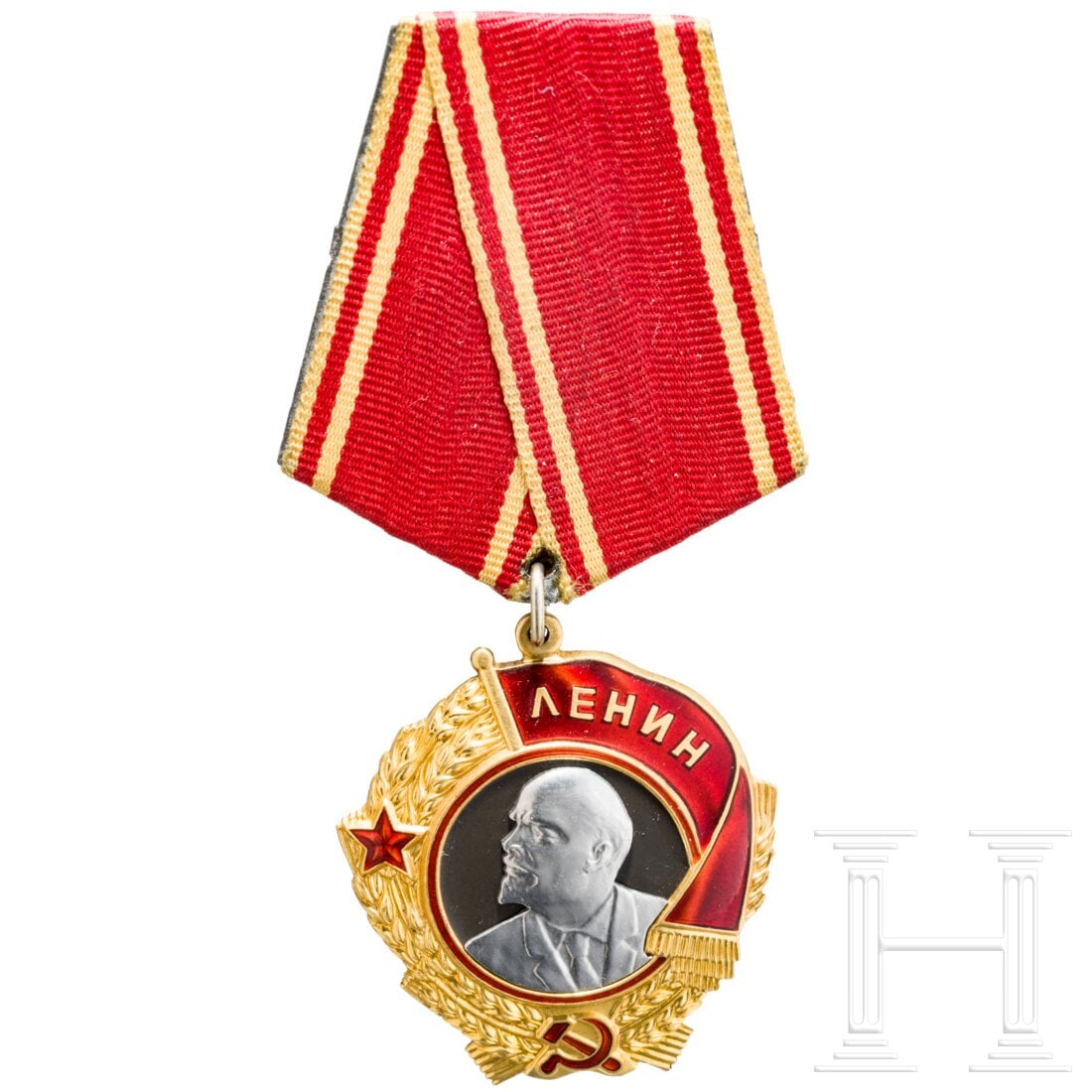 A Soviet Order of Lenin, 1960: A Soviet Order of Lenin, 1960Gold, platinum, enamel. The inscription "Monetnyj dvor" and award number "166328" stamped on the back. On a pentagonal ribbon. Good condition. Width approx. 53.5 mm, weigh