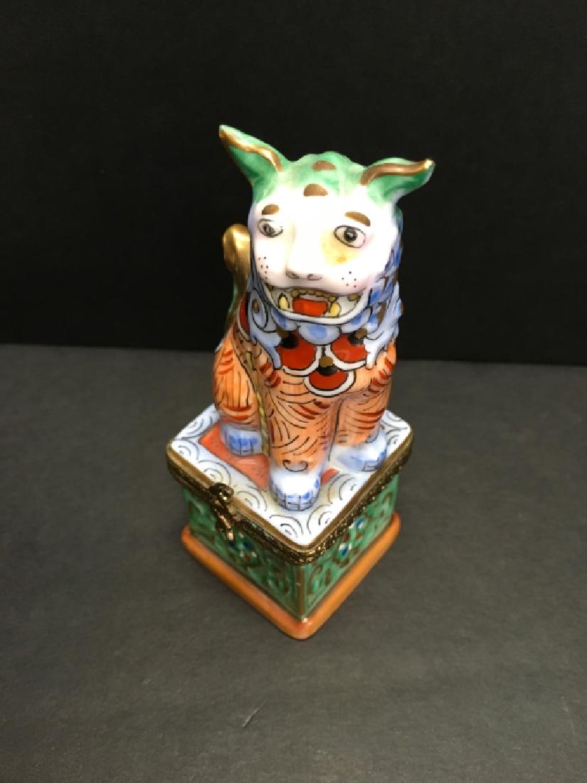Limoges Rouchard Handpainted Foo Dog Box: Majestic Foo DogRochardLimoges France4 1/4" H