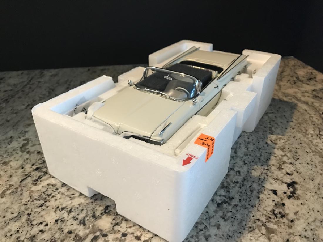 1959 Pontiac Bonneville Convertible (1 of 4)