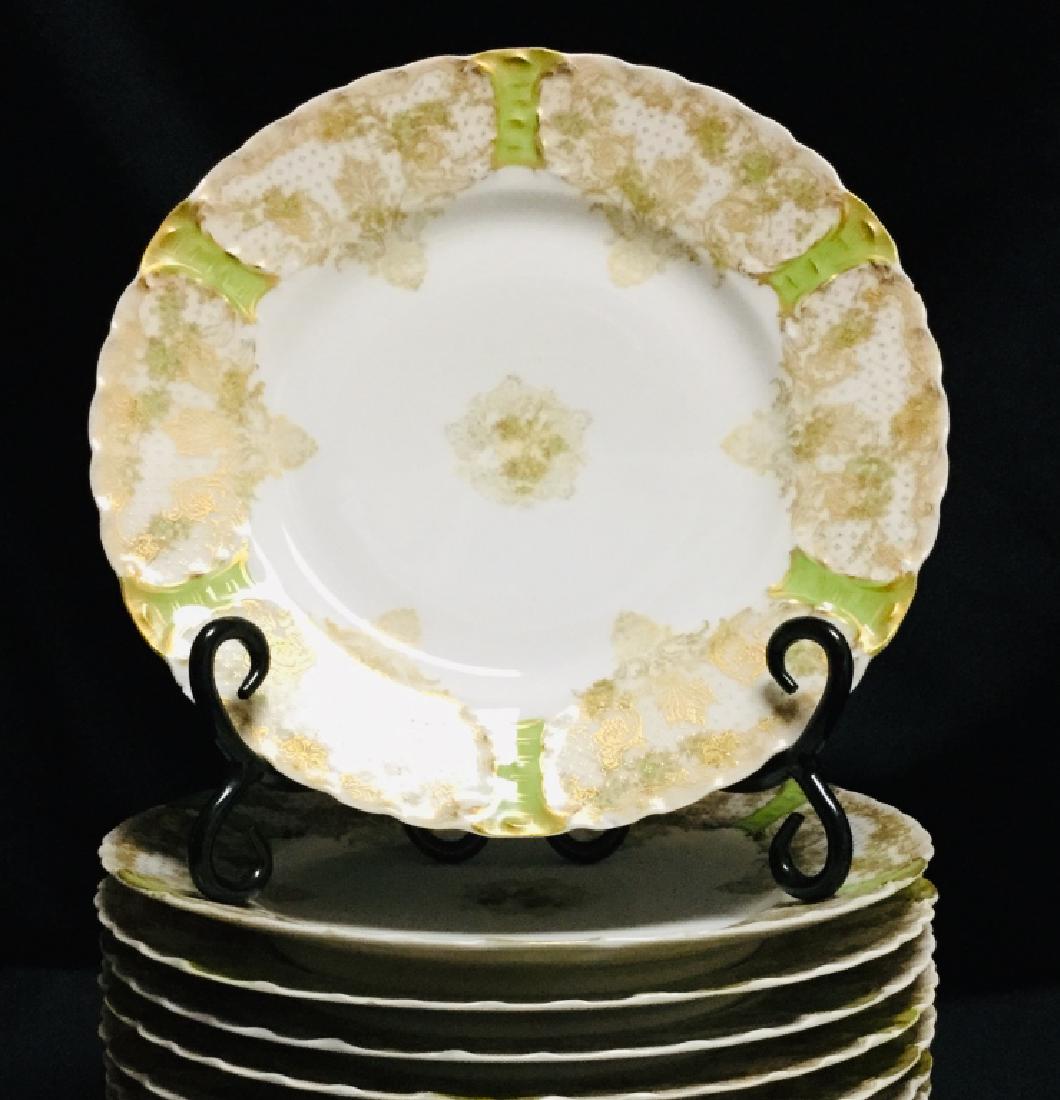 8 ANTIQUE HAVILAND & CO LIMOGES DINNER PLATES (1 of 7)