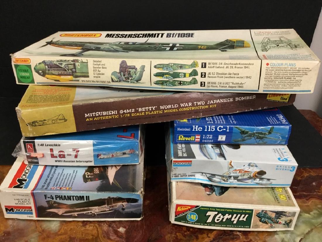 LOT OF 7 VINTAGE WAR PLANE REPLICA MODELS (1 of 4)