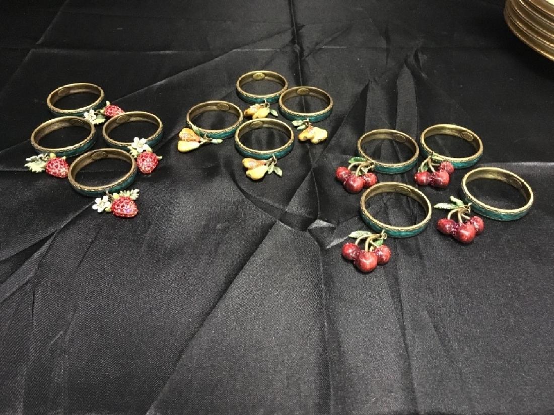 12 JAY STRONGWATER FRUIT SWAROVSKI NAPKIN RINGS: Set of 12 in excellent condition with strawberries, peaches and cherries in the arrangement of fruit. Perfect and gorgeous!