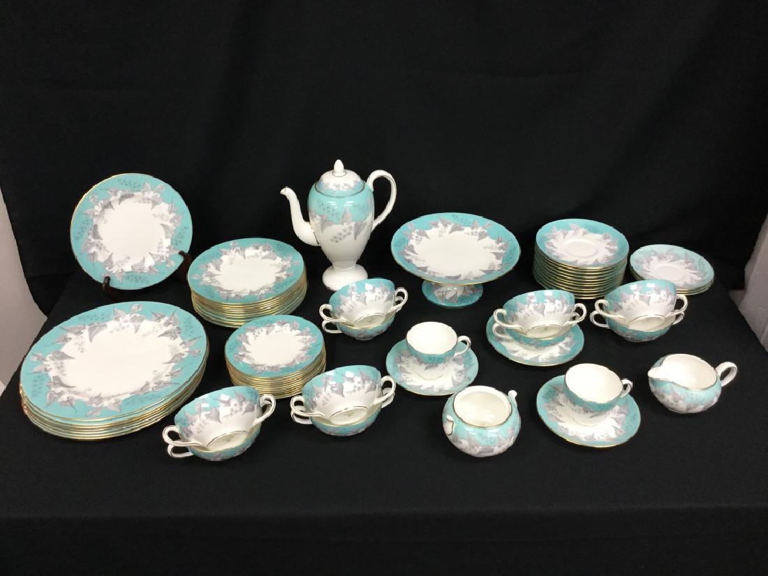 WEDGWOOD BUXTOM GOLD TRIM HUGE LOT OF CHINA 59# (1 of 13)