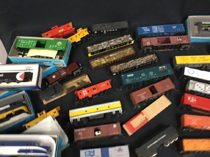 Super Lot Of 48 Ho Scale Rail Cars Rolling Stock