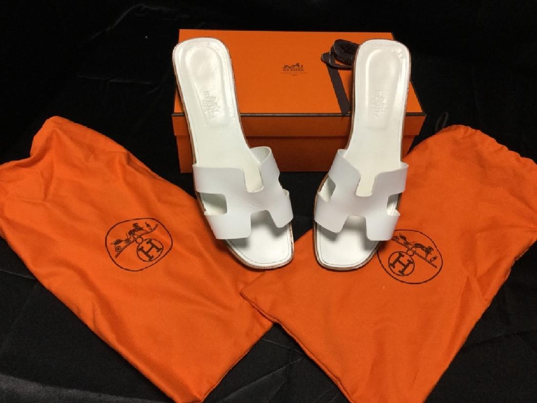 HERMES PARIS WHITE H LOGO SLIDES SANDALS SHOES 40 (1 of 4)