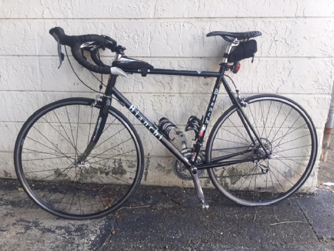 EDOARDO BIANCHI CARBON CHROMO LITE RACE BIKE: Edoardo Bianchi carbon fiber road racing bike. Chromo Lite. In excellent condition and sold as pictured, please see photos for details.