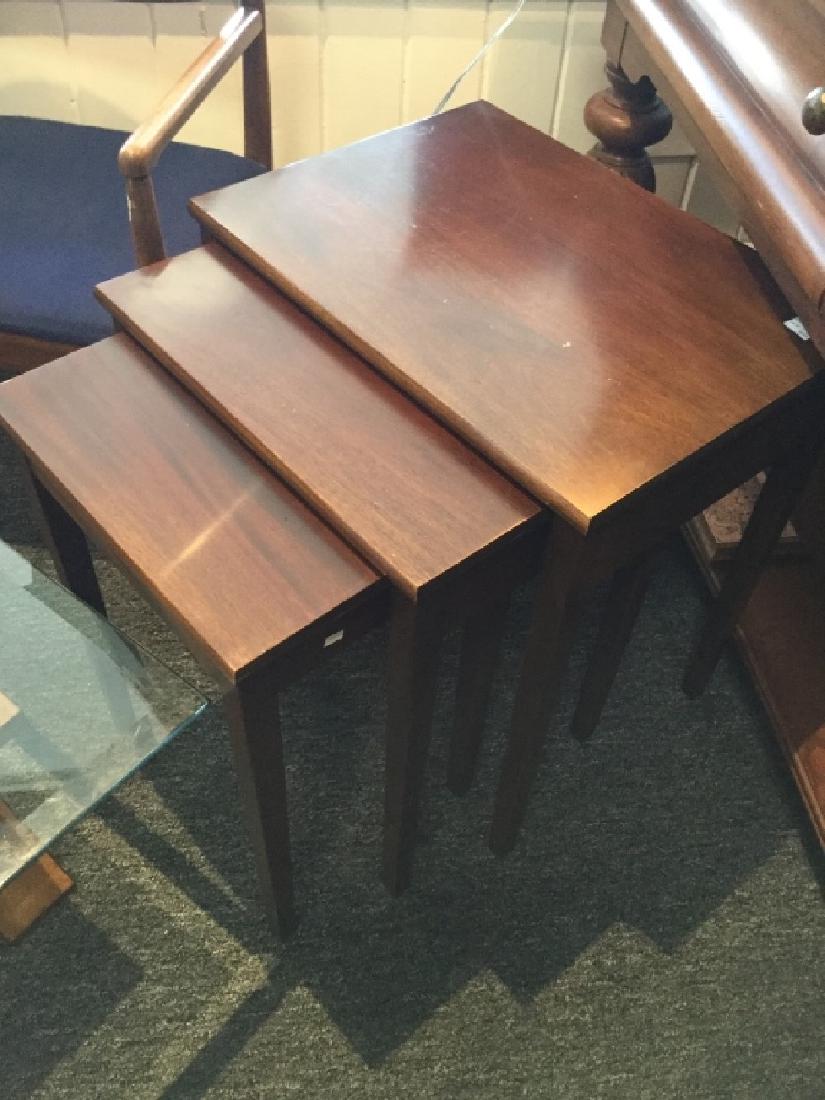 MID MOD DARK FINISH WOOD NESTING TABLES SET OF 3