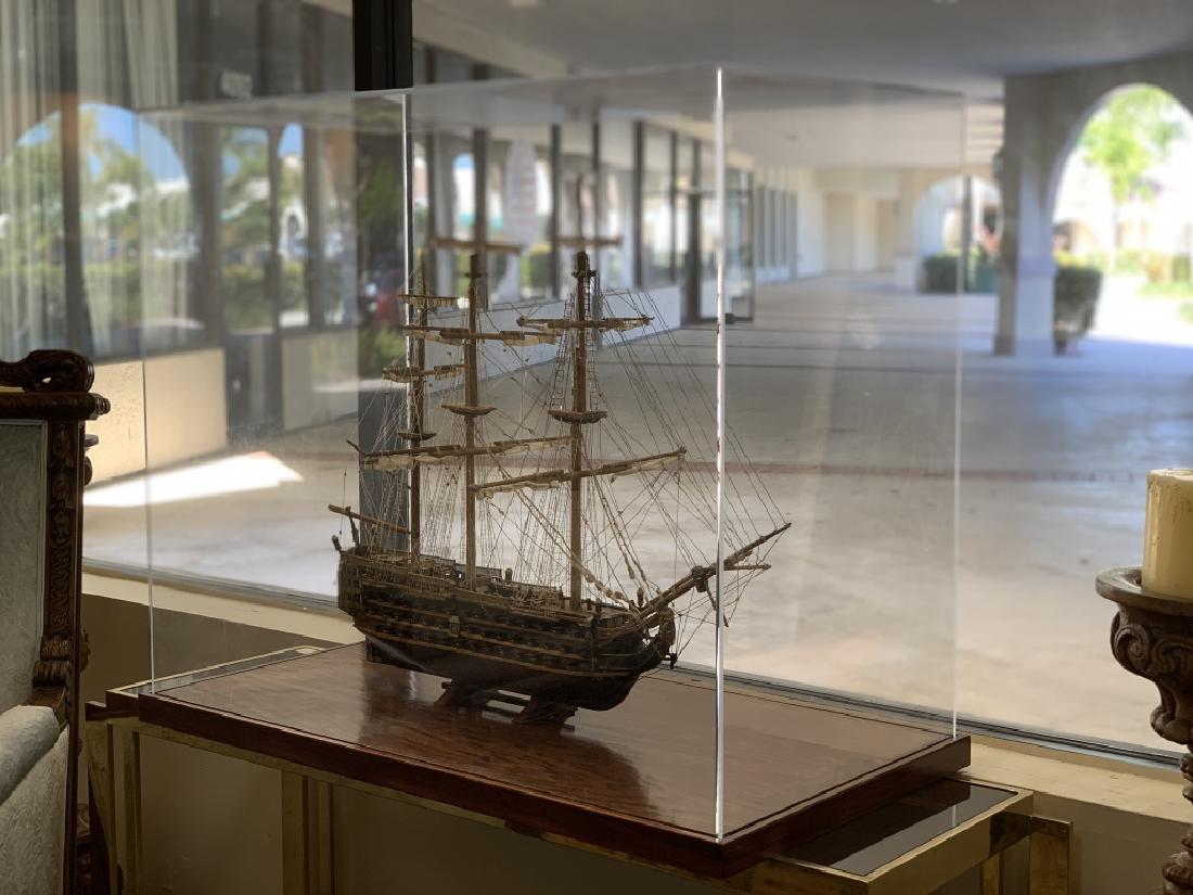 HAND CRAFTED 100 CANNON MODEL SAILING SHIP (1 of 8)