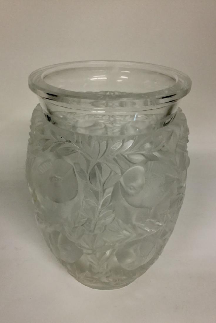 LALIQUE BAGATELLE FROSTED SPARROWS VASE (1 of 2)
