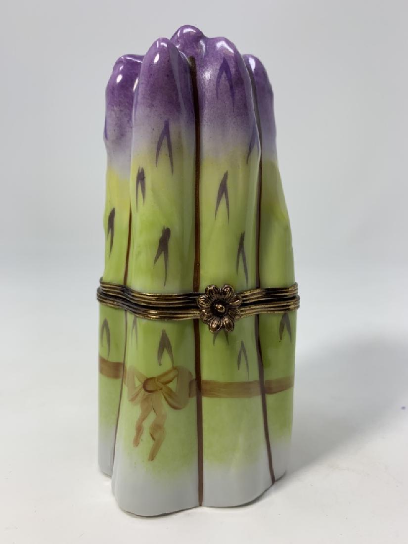 LARGE LIMOGES ASPARAGUS TRINKET BOX (1 of 4)