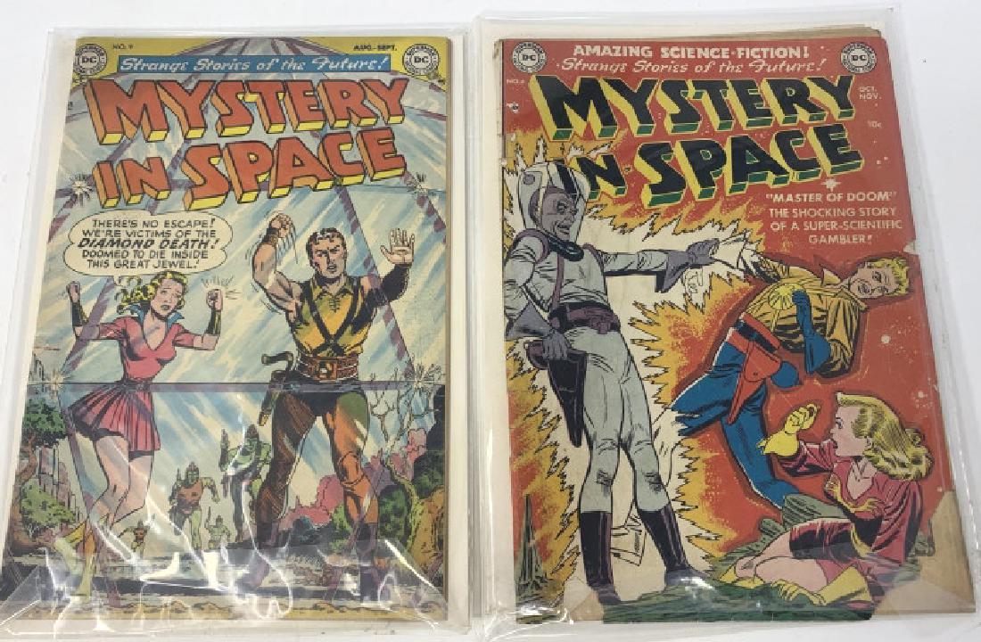 LOT OF  2 D.C. COMICS (1 of 3)