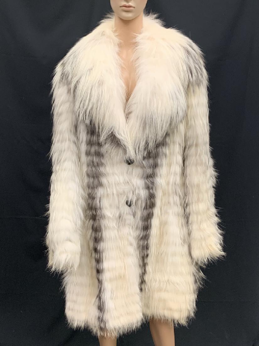 GORGEOUS BILL BLASS BLUE FOX LADIES FULL JACKET (1 of 3)